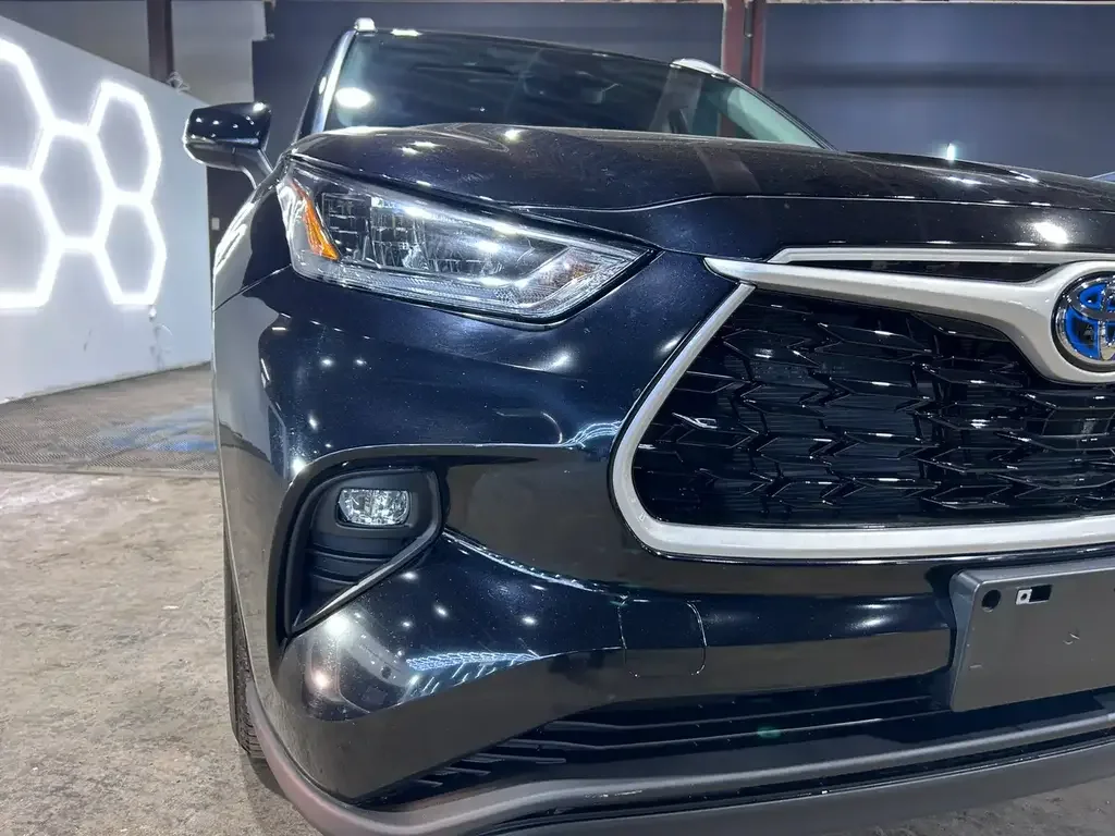 Toyota Highlander снимка Toyota Highlander