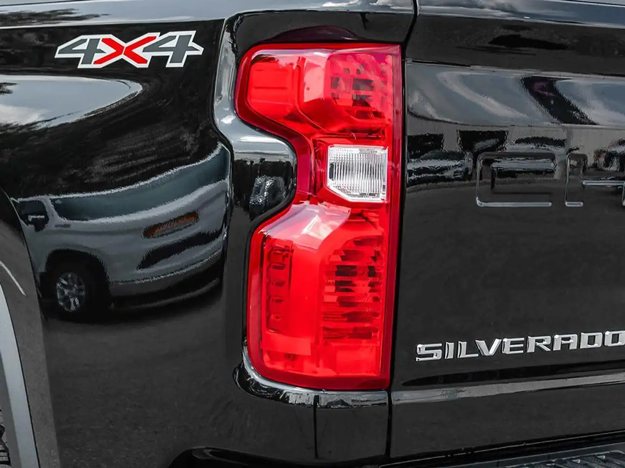 Chevrolet Silverado 2500 photo Chevrolet Silverado 2500