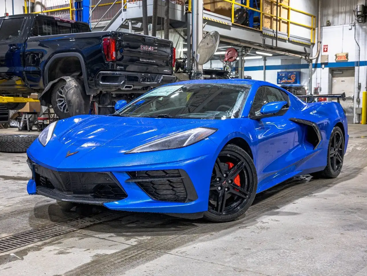 Chevrolet Corvette снимка Chevrolet Corvette