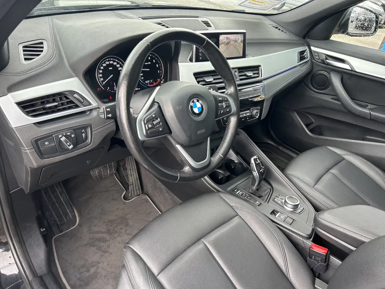 BMW X1 снимка BMW X1