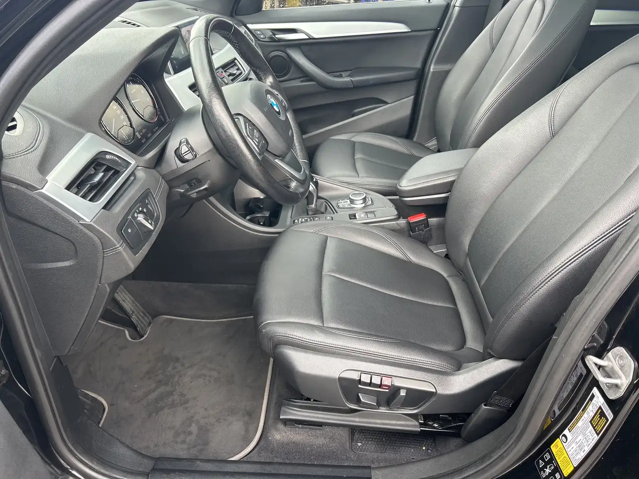 BMW X1 снимка BMW X1