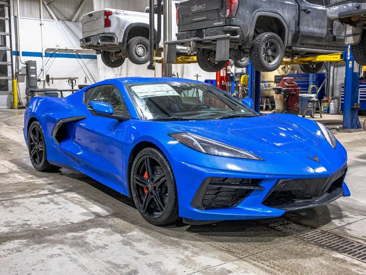 Chevrolet Corvette снимка Chevrolet Corvette