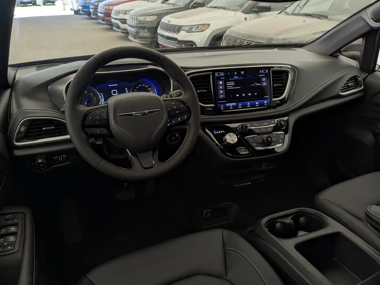 Chrysler Pacifica photo Chrysler Pacifica