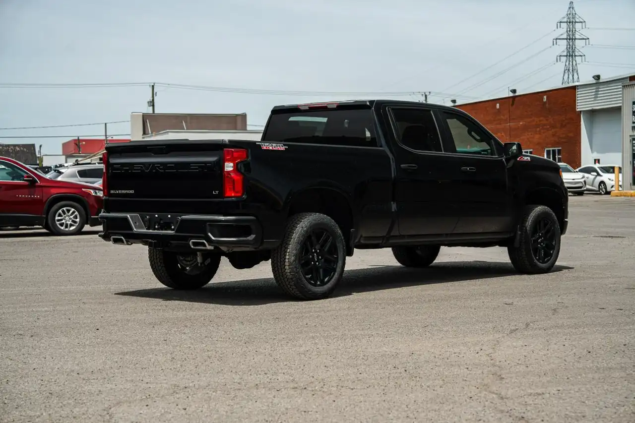 Chevrolet Silverado 1500 снимка Chevrolet Silverado 1500