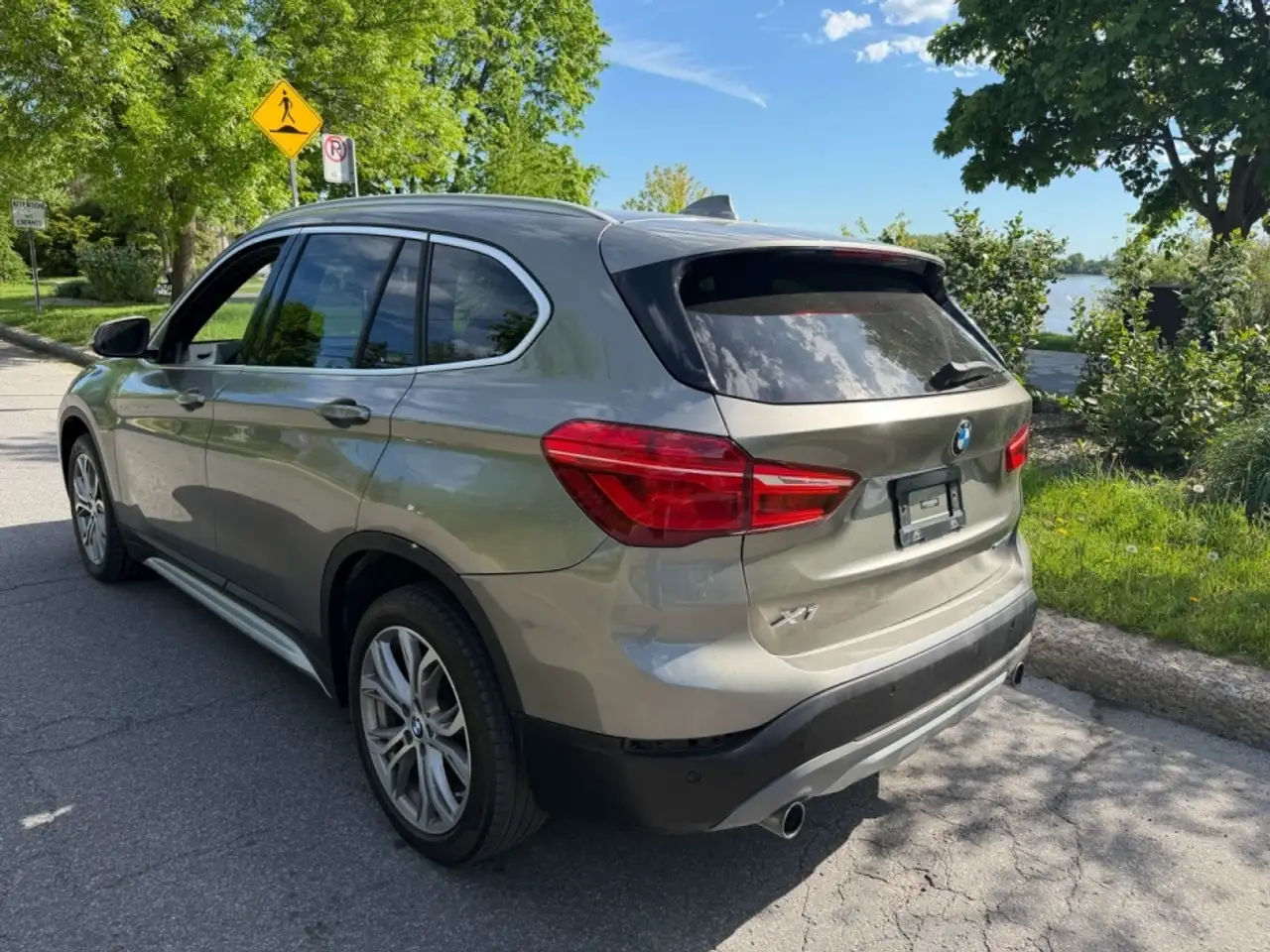 BMW X1 снимка BMW X1