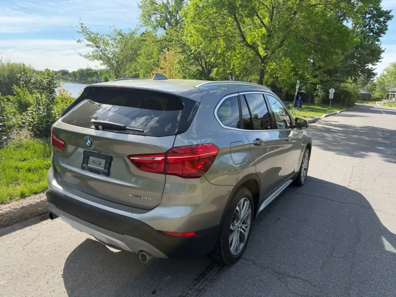BMW X1 снимка BMW X1