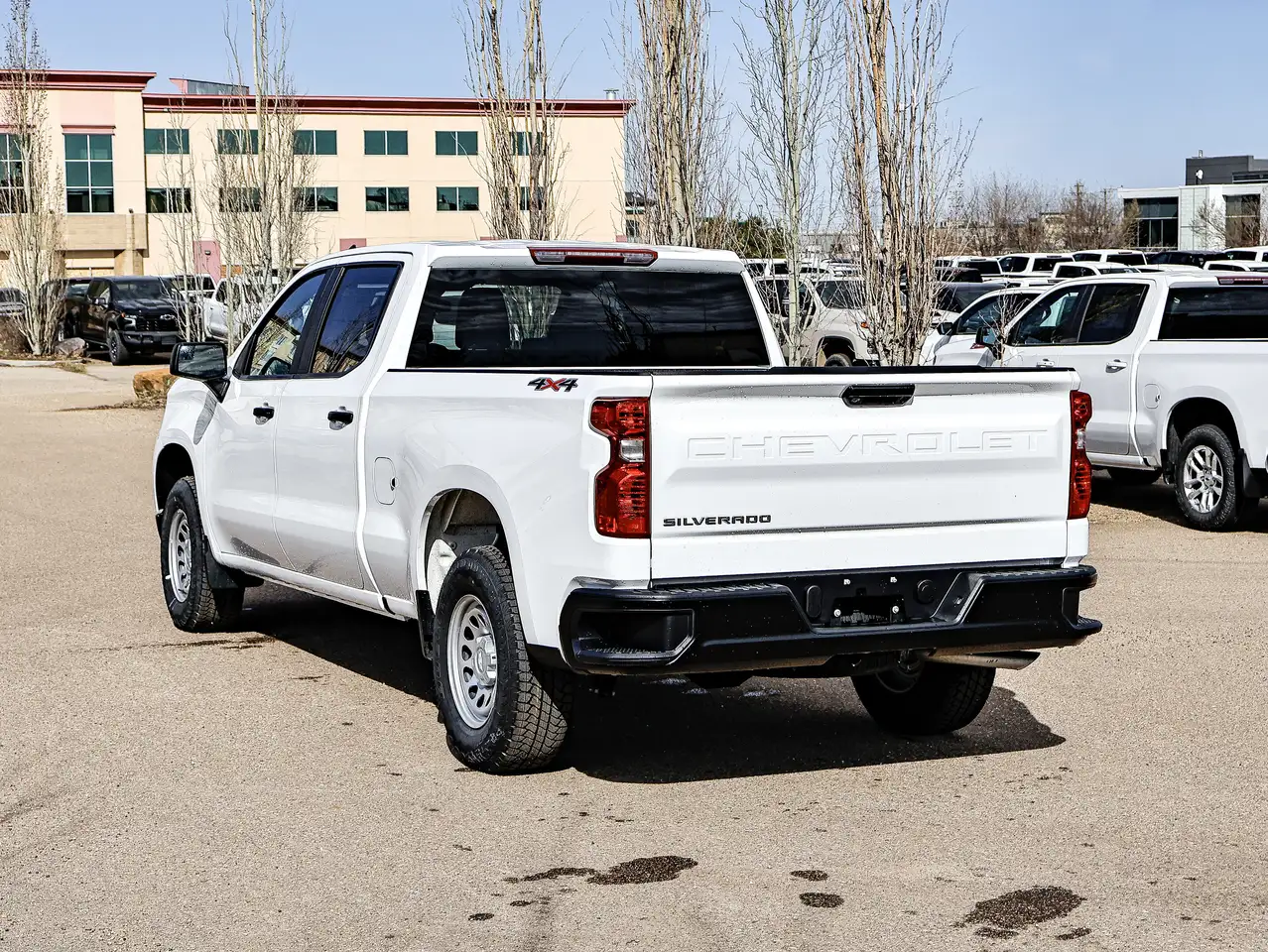 Chevrolet Silverado 1500 снимка Chevrolet Silverado 1500