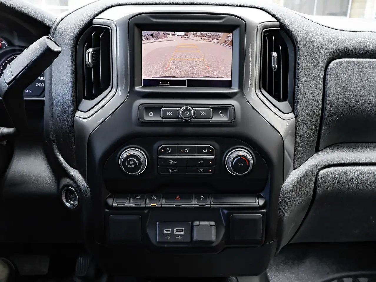 Chevrolet Silverado 1500 снимка Chevrolet Silverado 1500