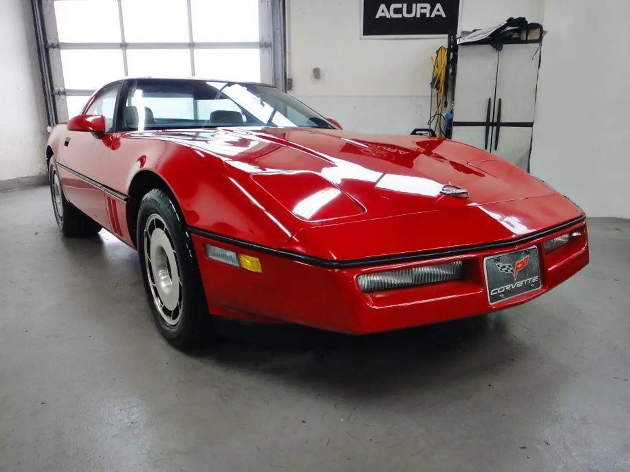 Chevrolet Corvette снимка Chevrolet Corvette
