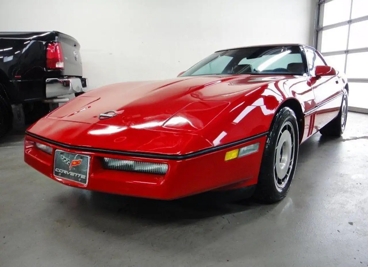 Chevrolet Corvette снимка Chevrolet Corvette