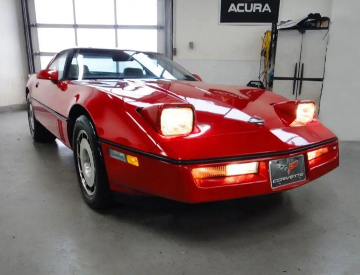 Chevrolet Corvette снимка Chevrolet Corvette