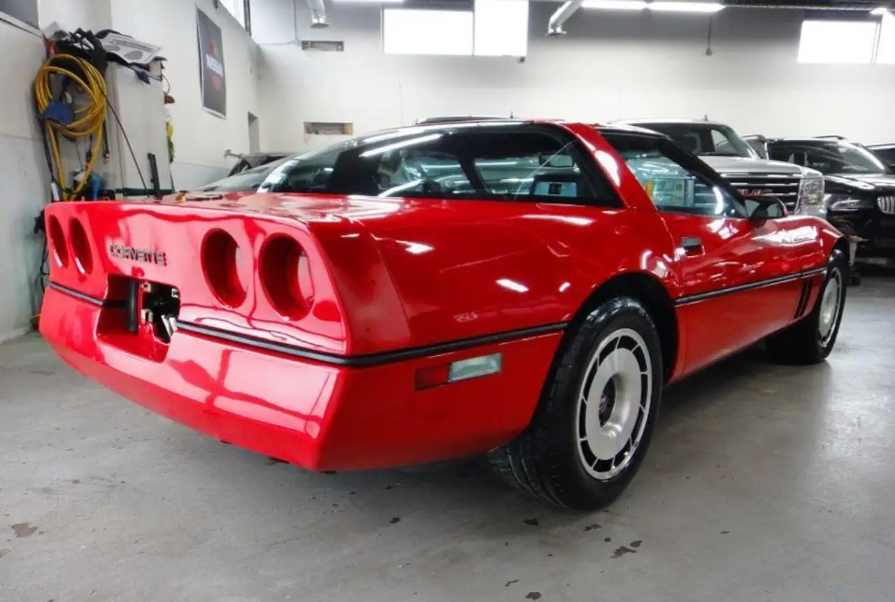 Chevrolet Corvette снимка Chevrolet Corvette