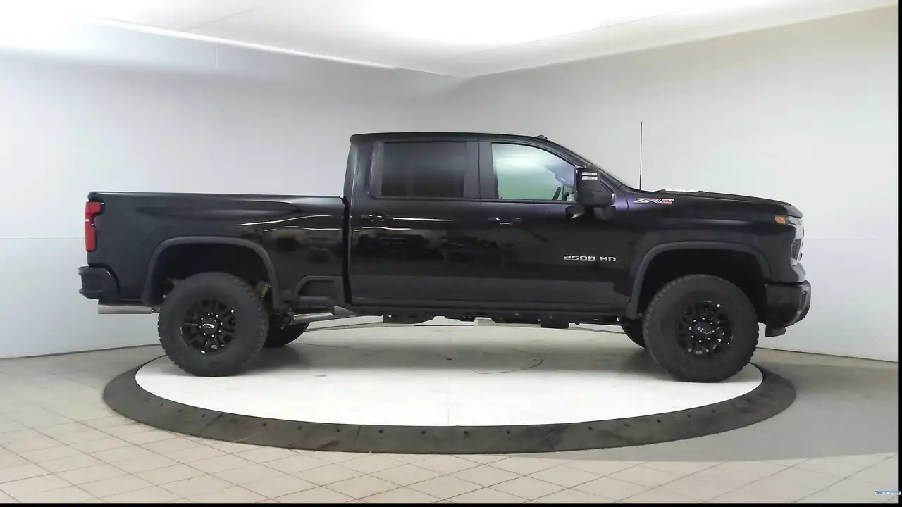 Chevrolet Silverado 2500 photo Chevrolet Silverado 2500