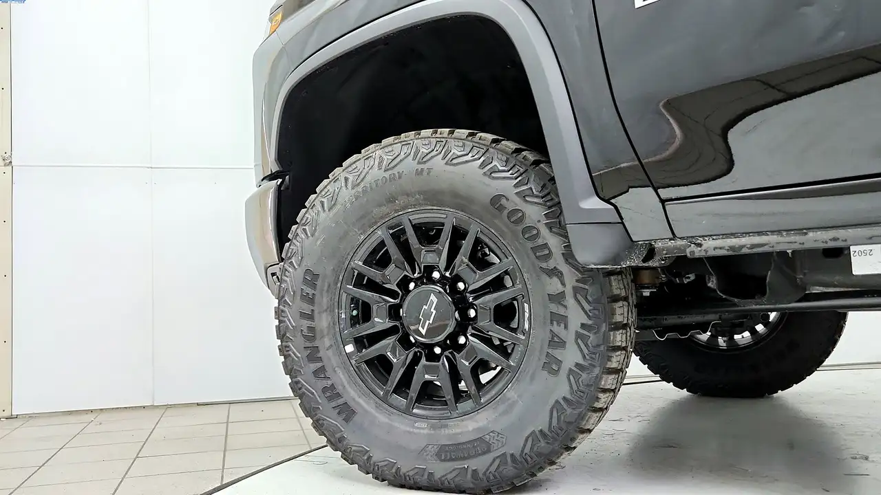 Chevrolet Silverado 2500 photo Chevrolet Silverado 2500