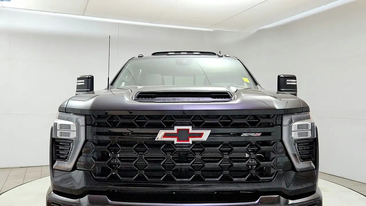 Chevrolet Silverado 2500 photo Chevrolet Silverado 2500