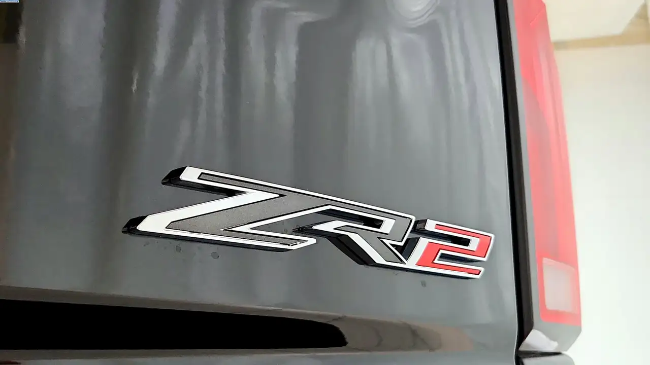 Chevrolet Silverado 2500 photo Chevrolet Silverado 2500