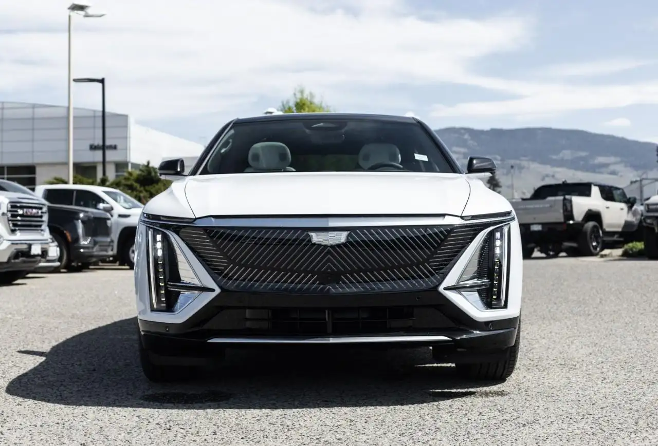 Cadillac Lyriq снимка Cadillac Lyriq