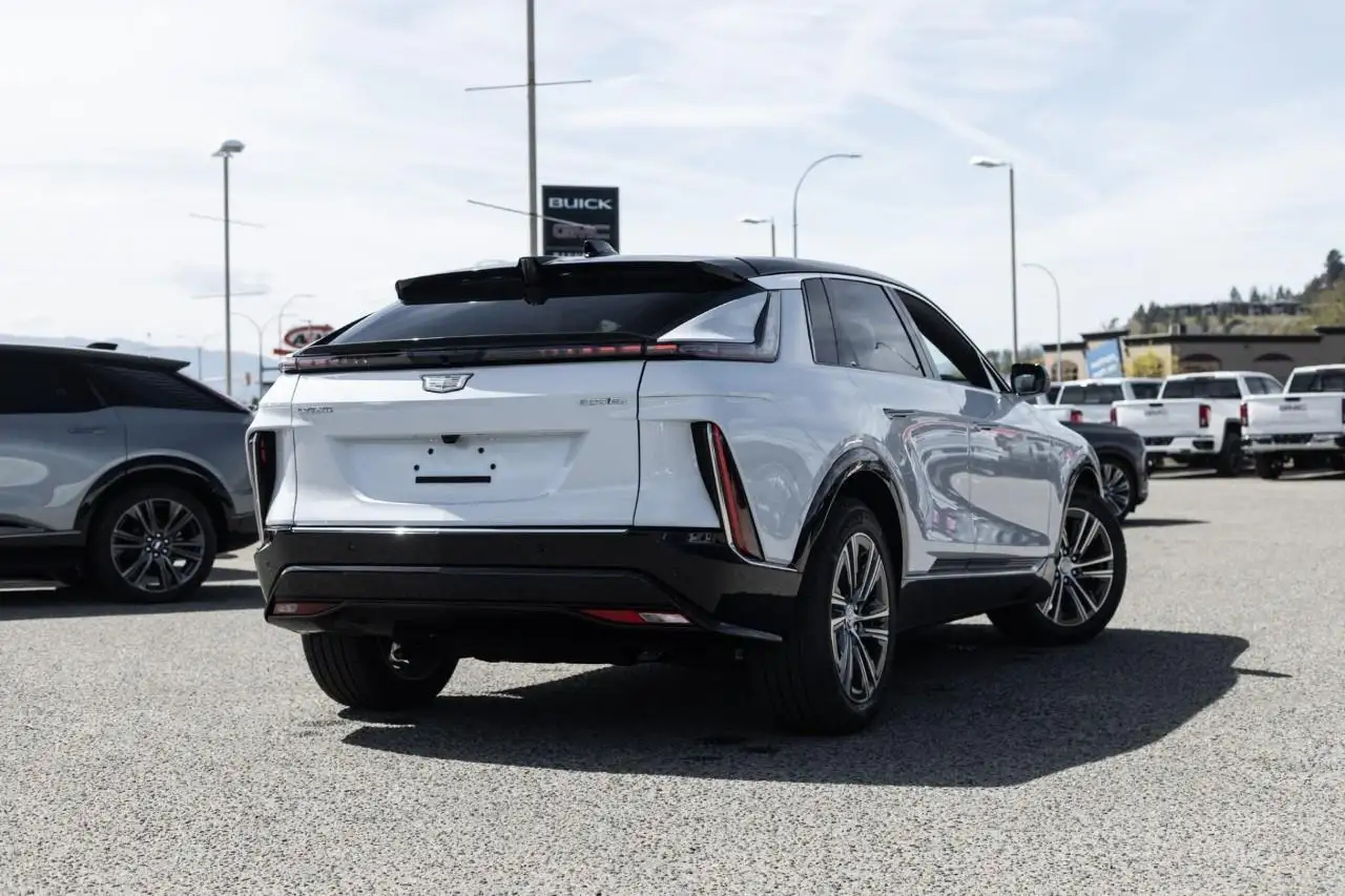 Cadillac Lyriq снимка Cadillac Lyriq