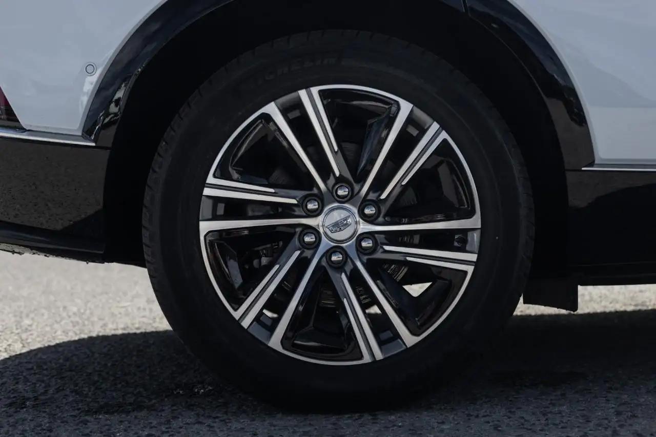 Cadillac Lyriq снимка Cadillac Lyriq