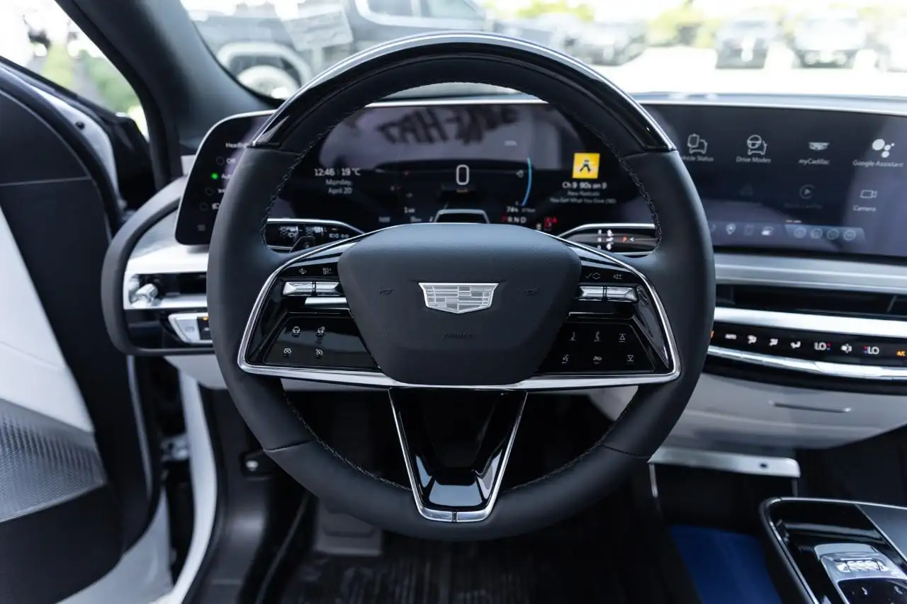 Cadillac Lyriq снимка Cadillac Lyriq