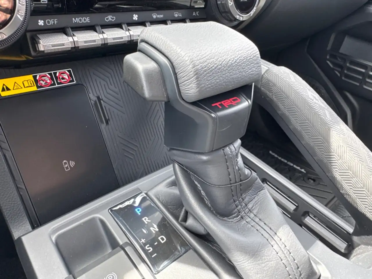 Toyota Tacoma снимка Toyota Tacoma
