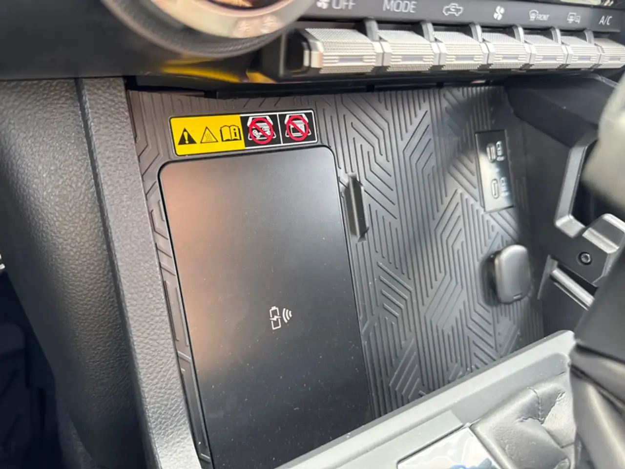 Toyota Tacoma снимка Toyota Tacoma