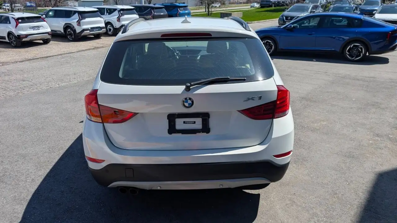 BMW X1 photo BMW X1