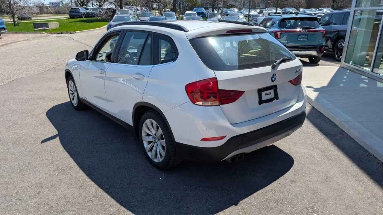 BMW X1 photo BMW X1