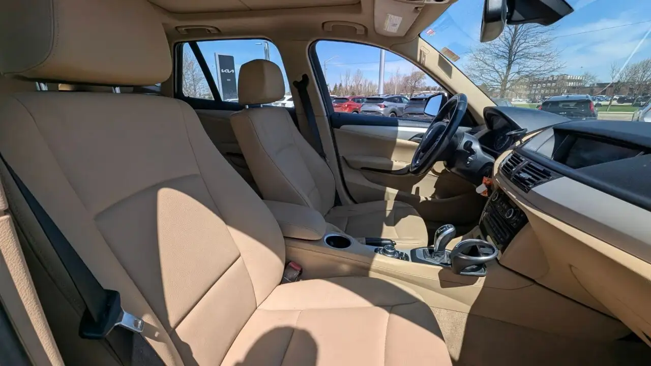 BMW X1 photo BMW X1