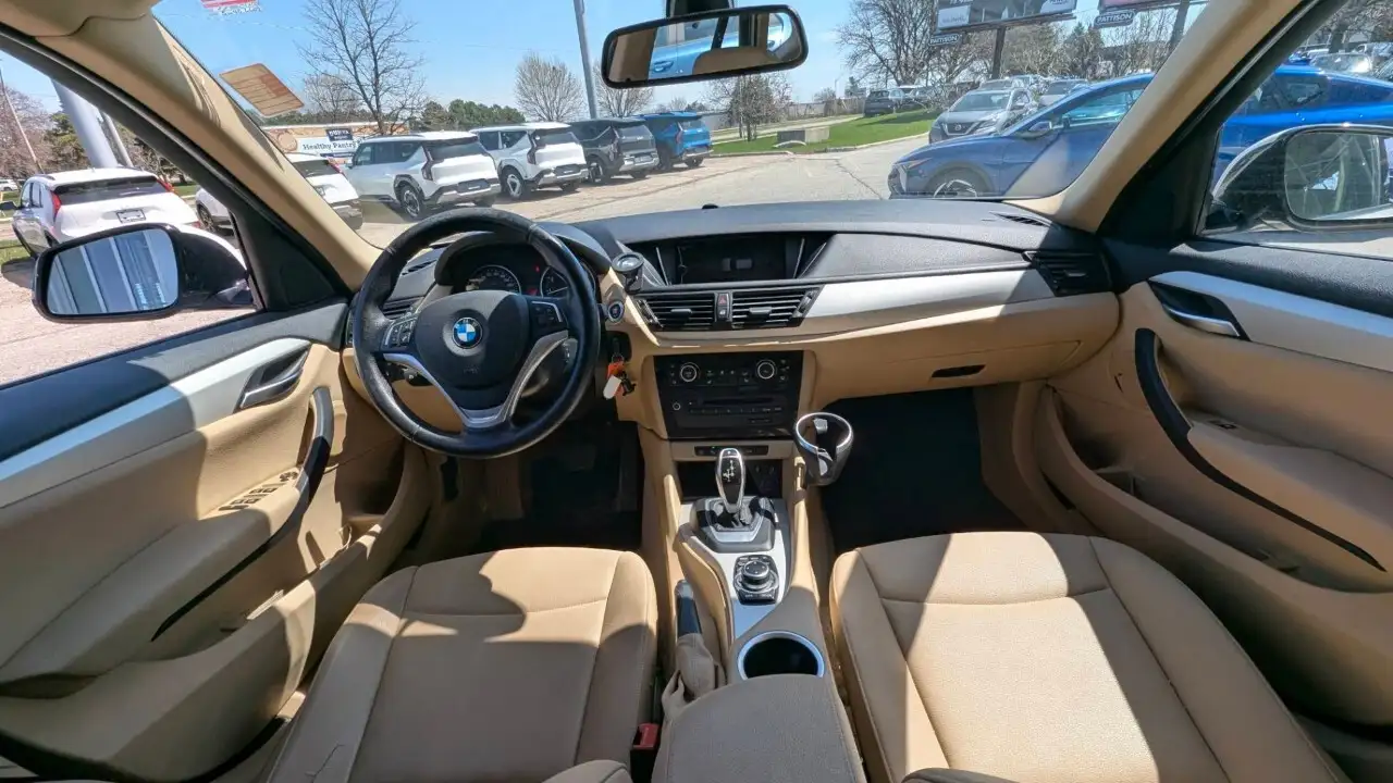 BMW X1 photo BMW X1