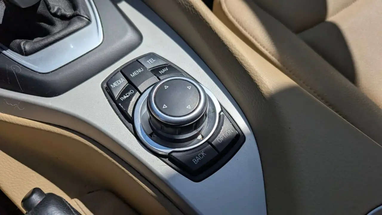 BMW X1 photo BMW X1