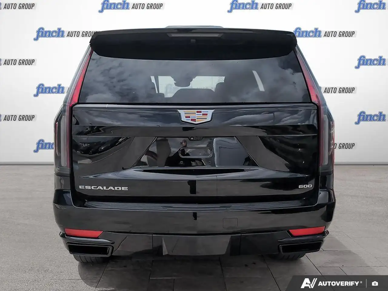 Cadillac Escalade photo Cadillac Escalade