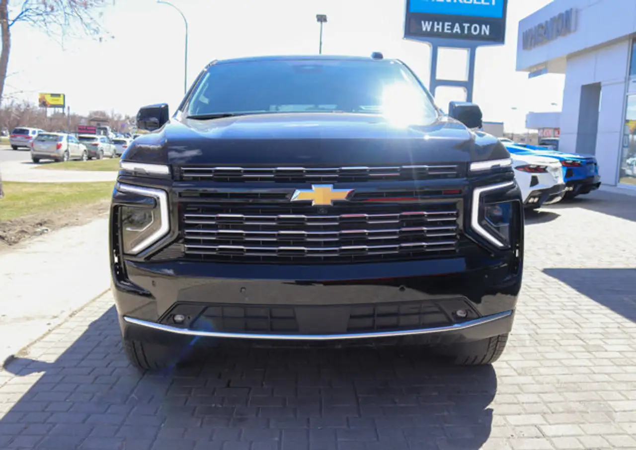 Chevrolet Suburban снимка Chevrolet Suburban