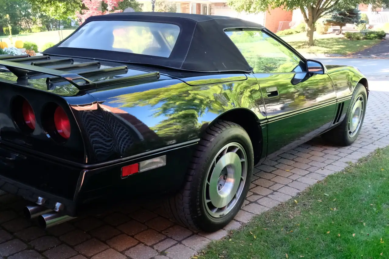 Chevrolet Corvette снимка Chevrolet Corvette