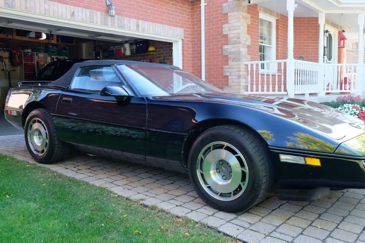 Chevrolet Corvette снимка Chevrolet Corvette