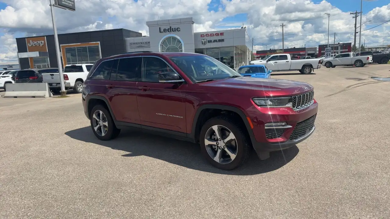 Jeep Grand Cherokee снимка Jeep Grand Cherokee
