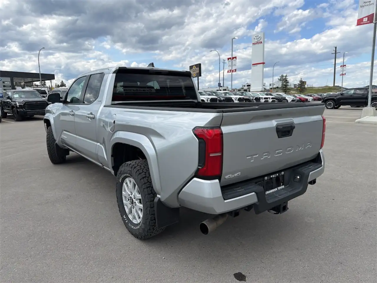Toyota Tacoma снимка Toyota Tacoma