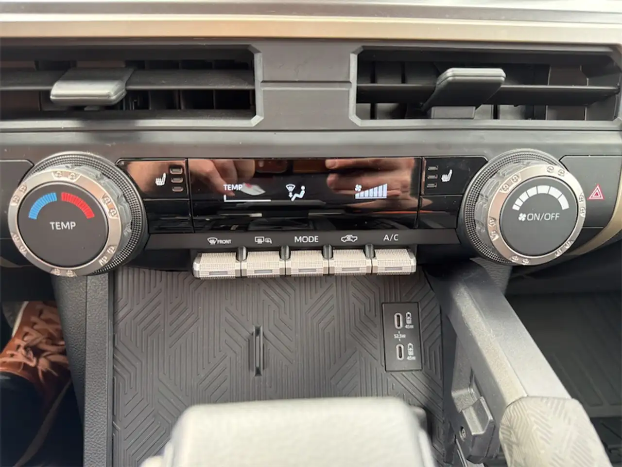 Toyota Tacoma снимка Toyota Tacoma