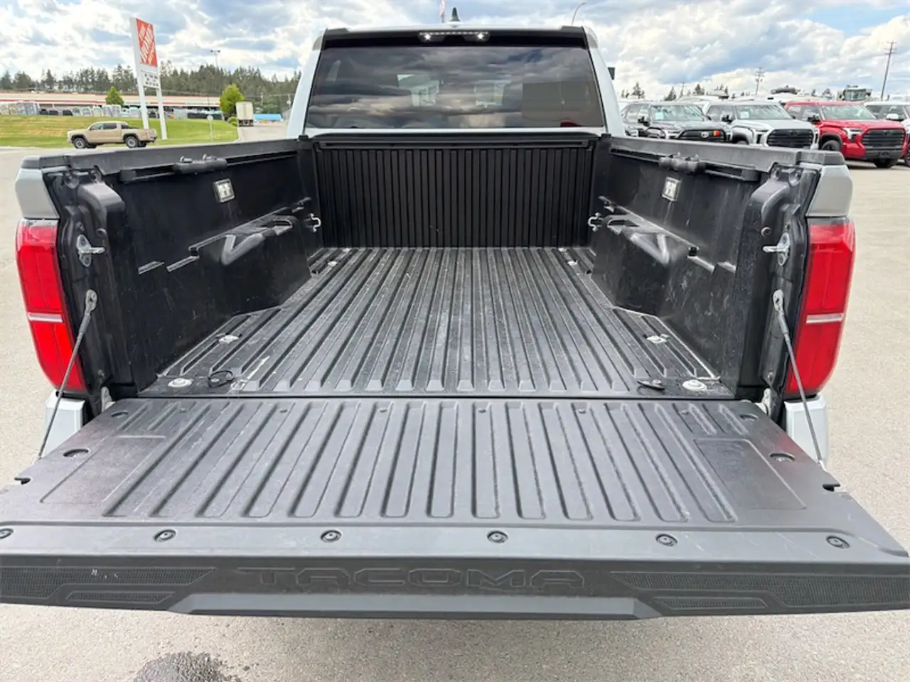 Toyota Tacoma снимка Toyota Tacoma