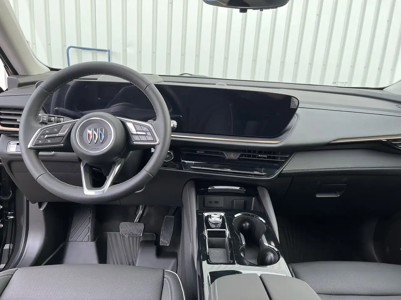 Buick Envision снимка Buick Envision