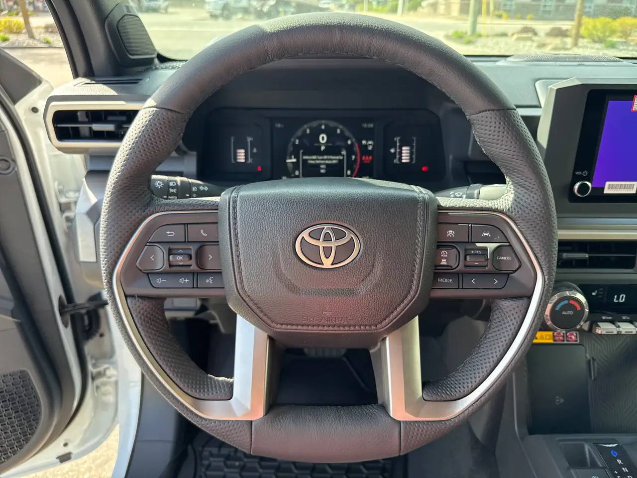 Toyota Tacoma снимка Toyota Tacoma