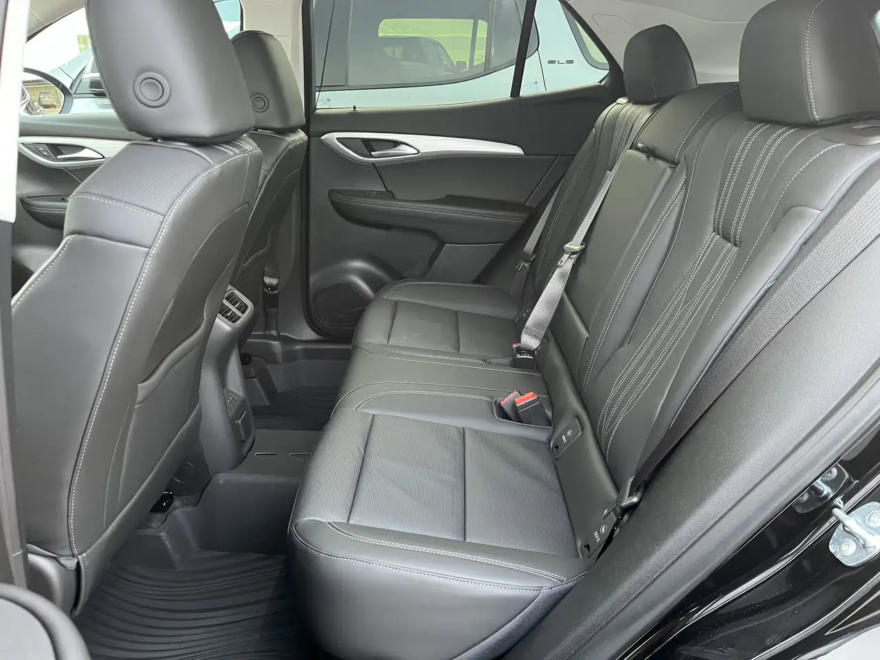 Buick Envision снимка Buick Envision