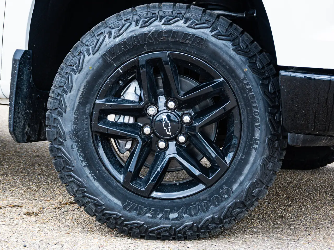 Chevrolet Silverado 1500 снимка Chevrolet Silverado 1500