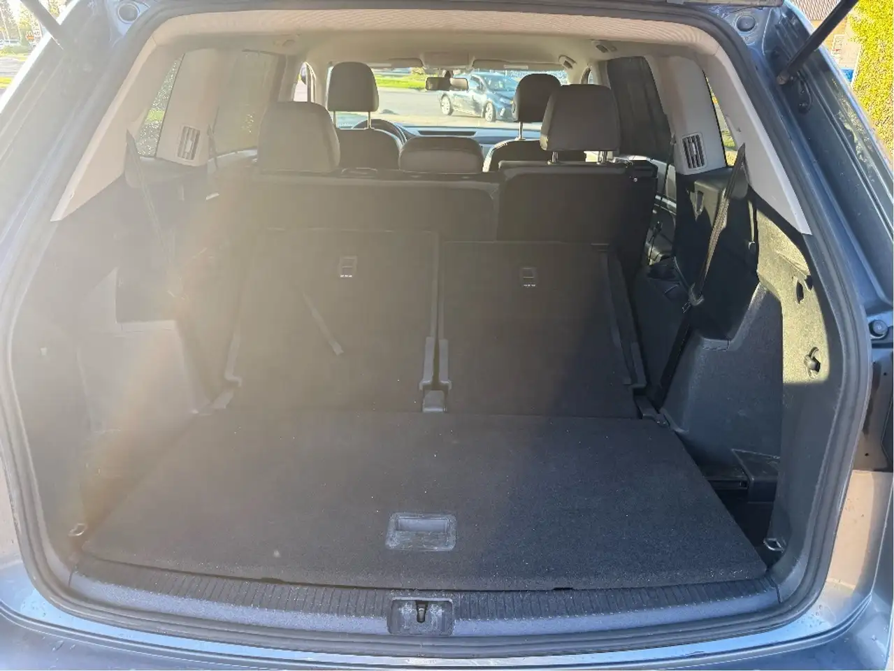 Volkswagen Atlas снимка Volkswagen Atlas