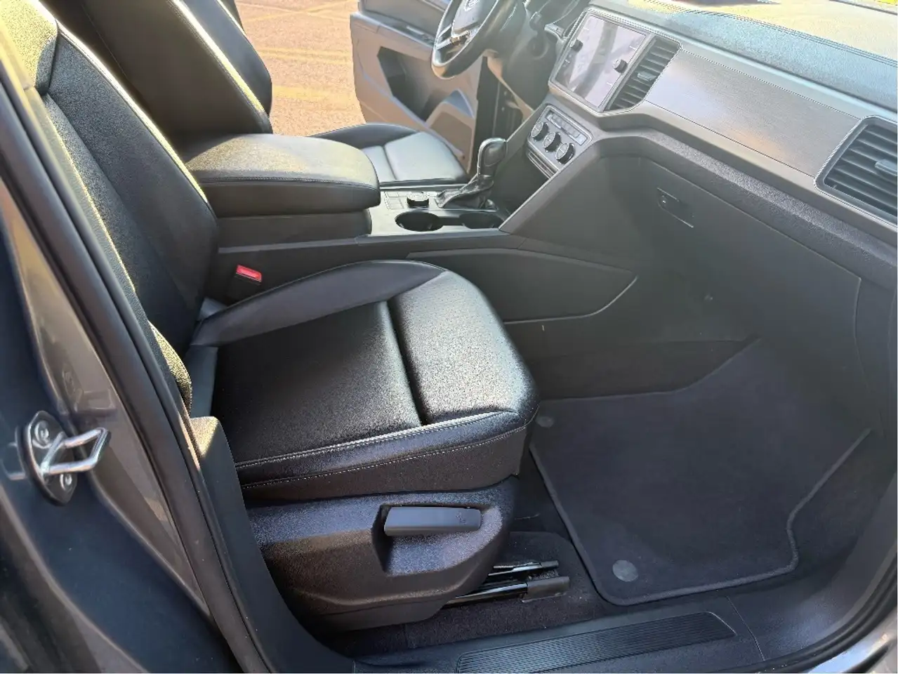 Volkswagen Atlas снимка Volkswagen Atlas