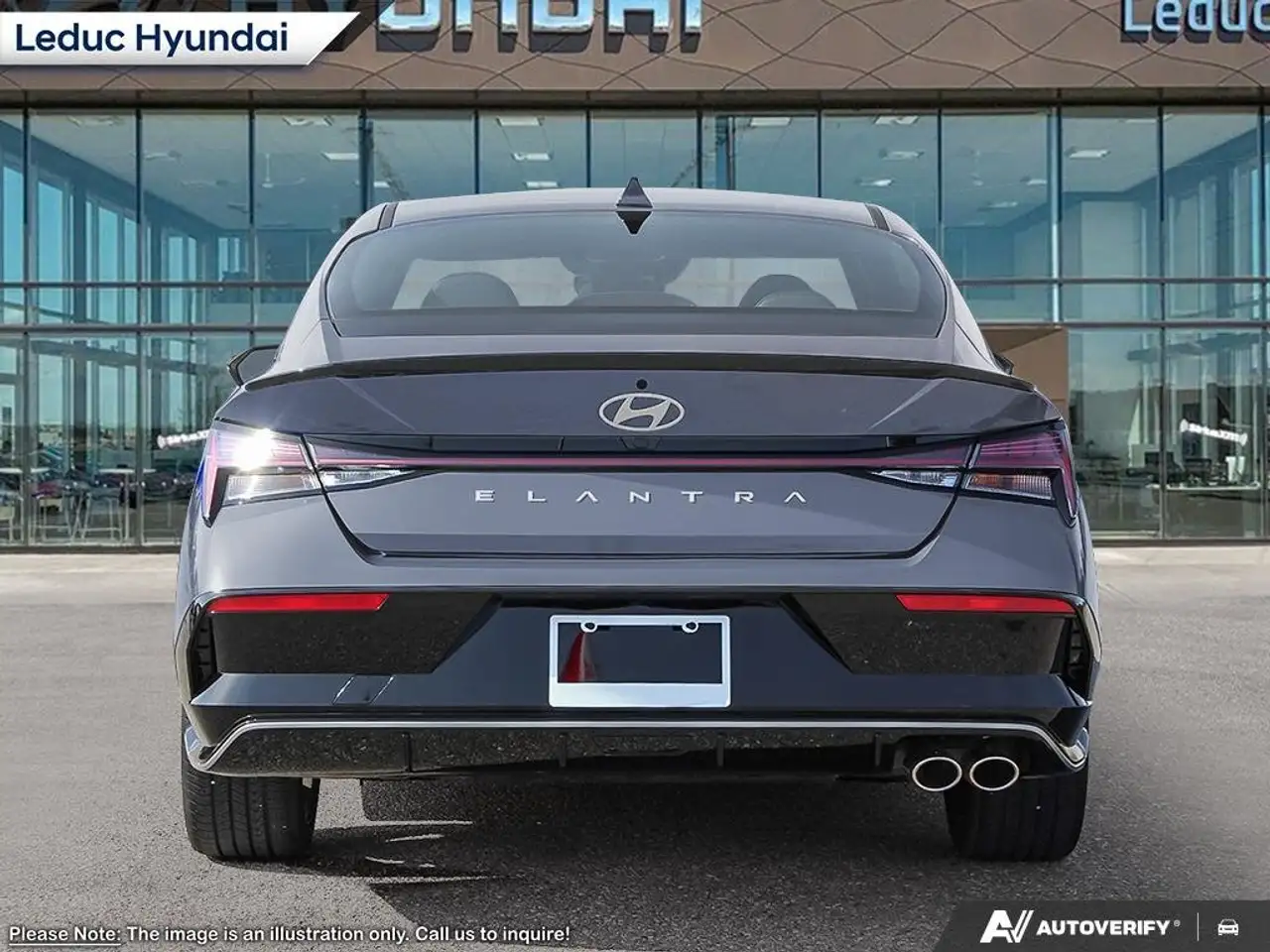 Hyundai ELANTRA photo Hyundai ELANTRA
