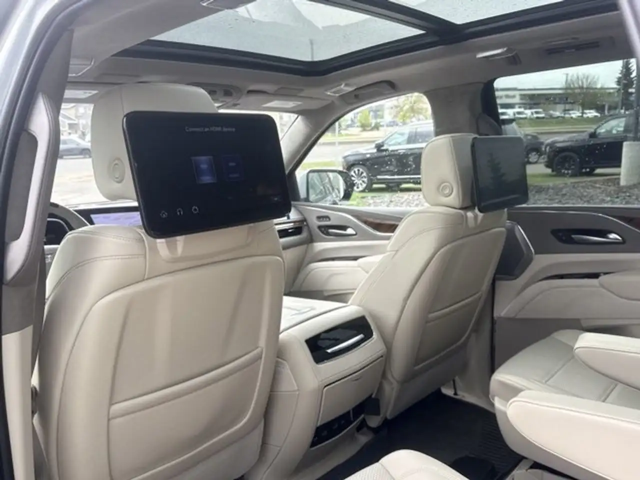 Cadillac Escalade photo Cadillac Escalade