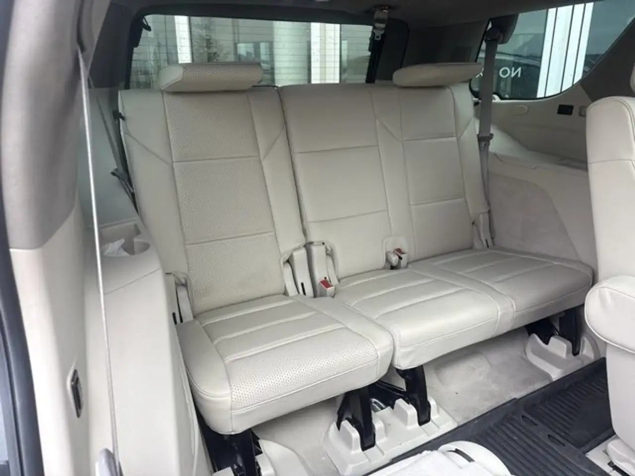Cadillac Escalade photo Cadillac Escalade