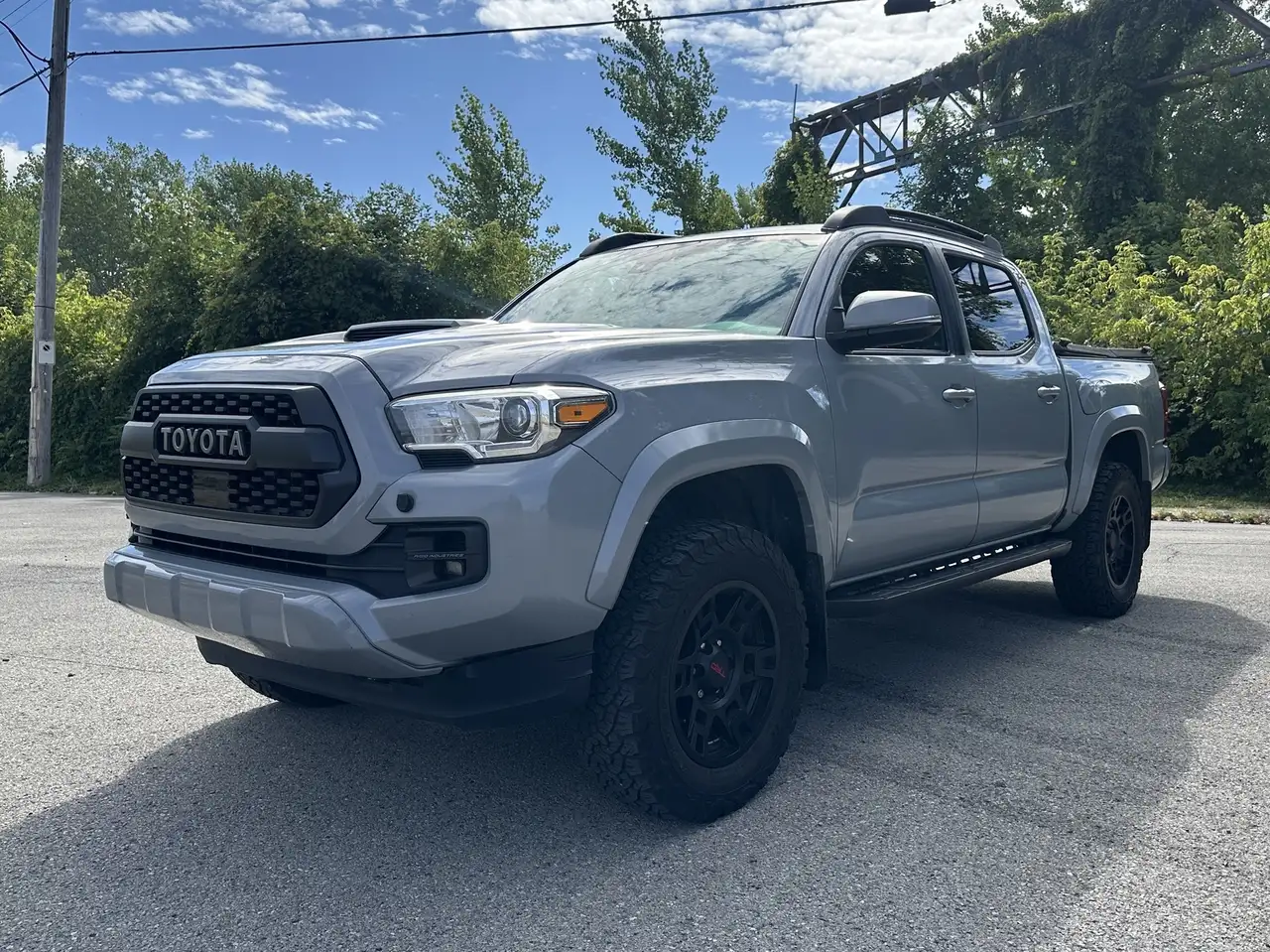 Toyota Tacoma снимка Toyota Tacoma