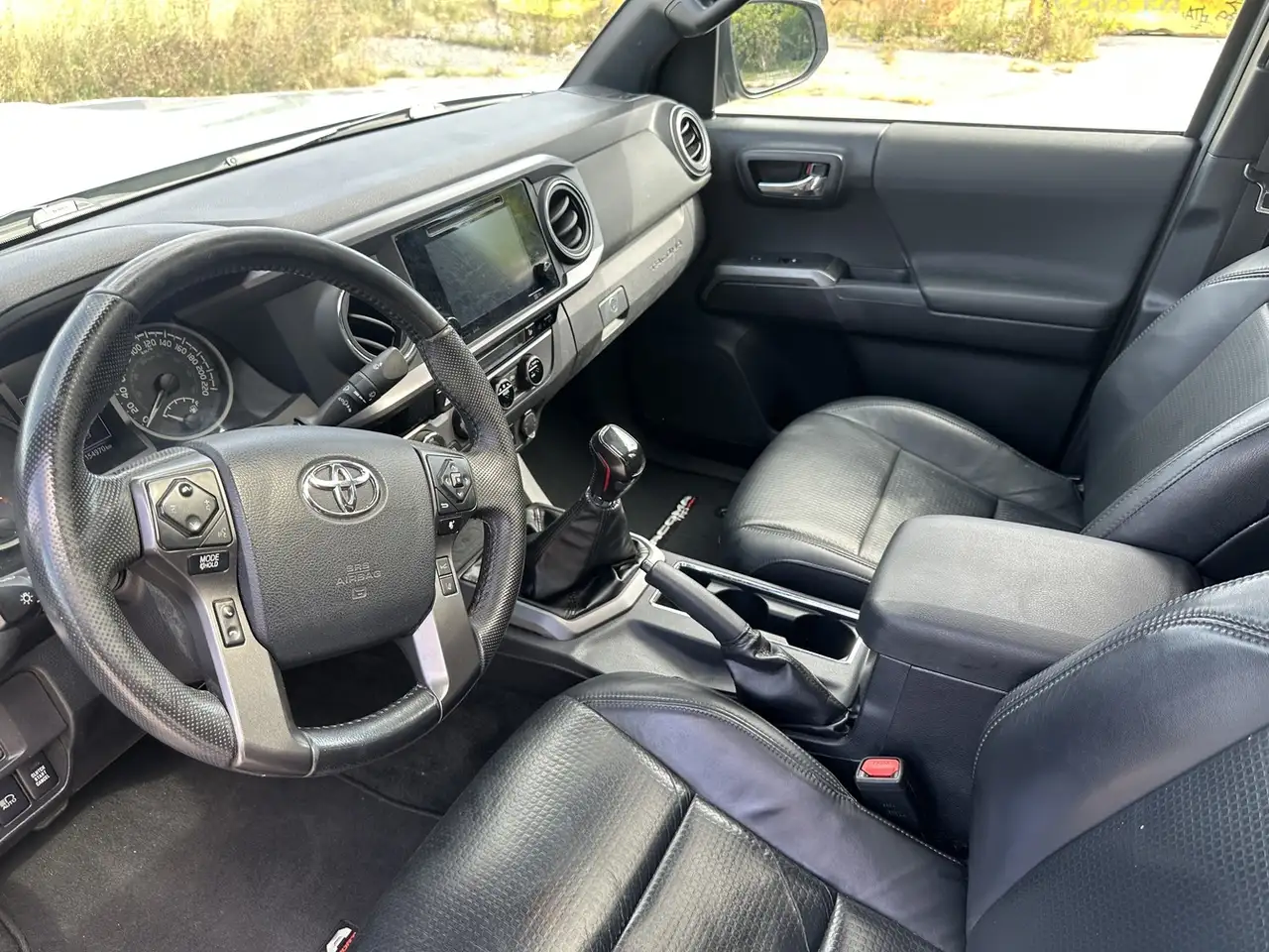 Toyota Tacoma снимка Toyota Tacoma
